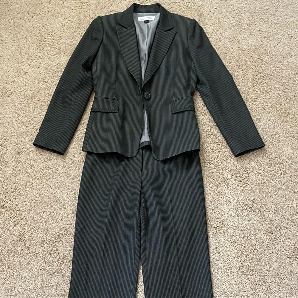 Womens pantsuit